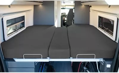 Wohnwagen Heckbett